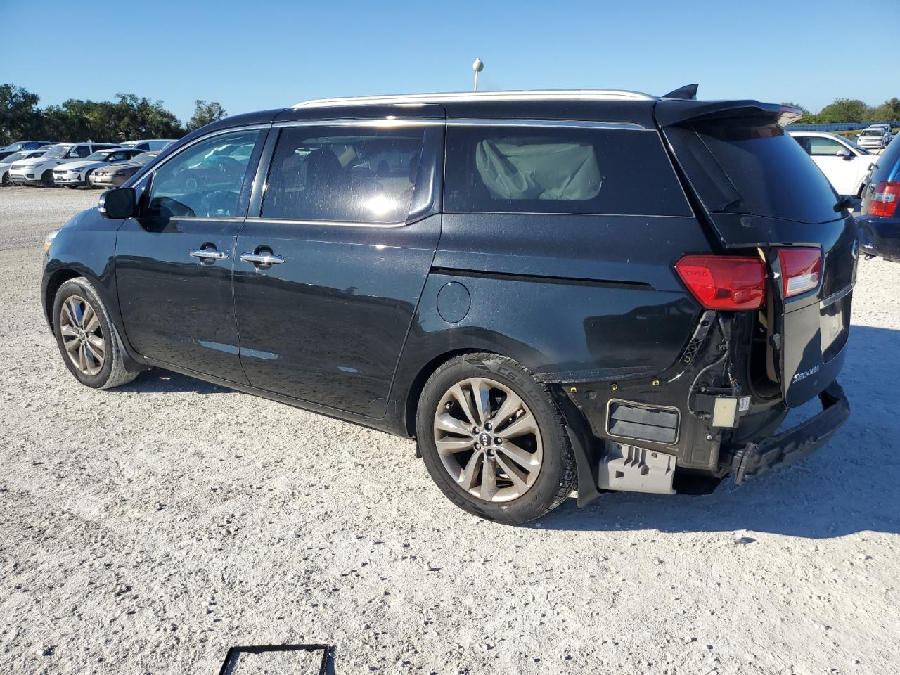 KNDME5C18F6037923 2015 KIA SEDONA - Image 2