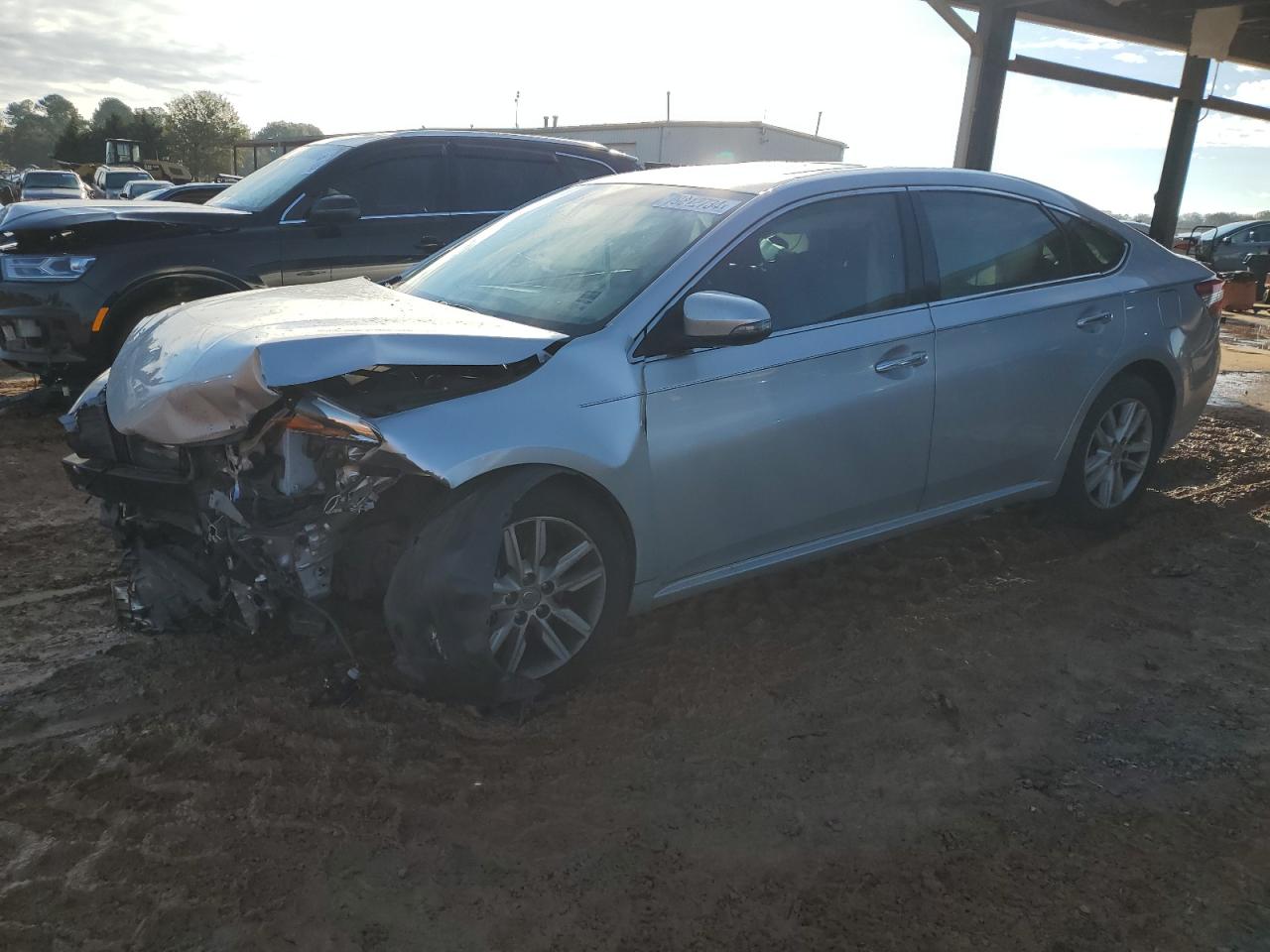 2014 Toyota Avalon - Image 1