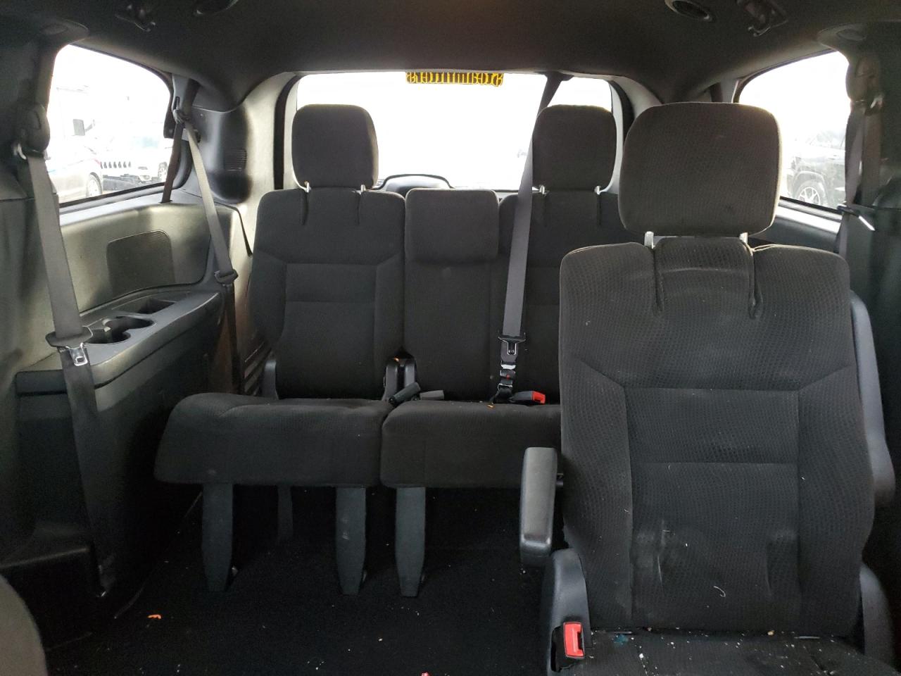 2017 Dodge Caravan - Image 10
