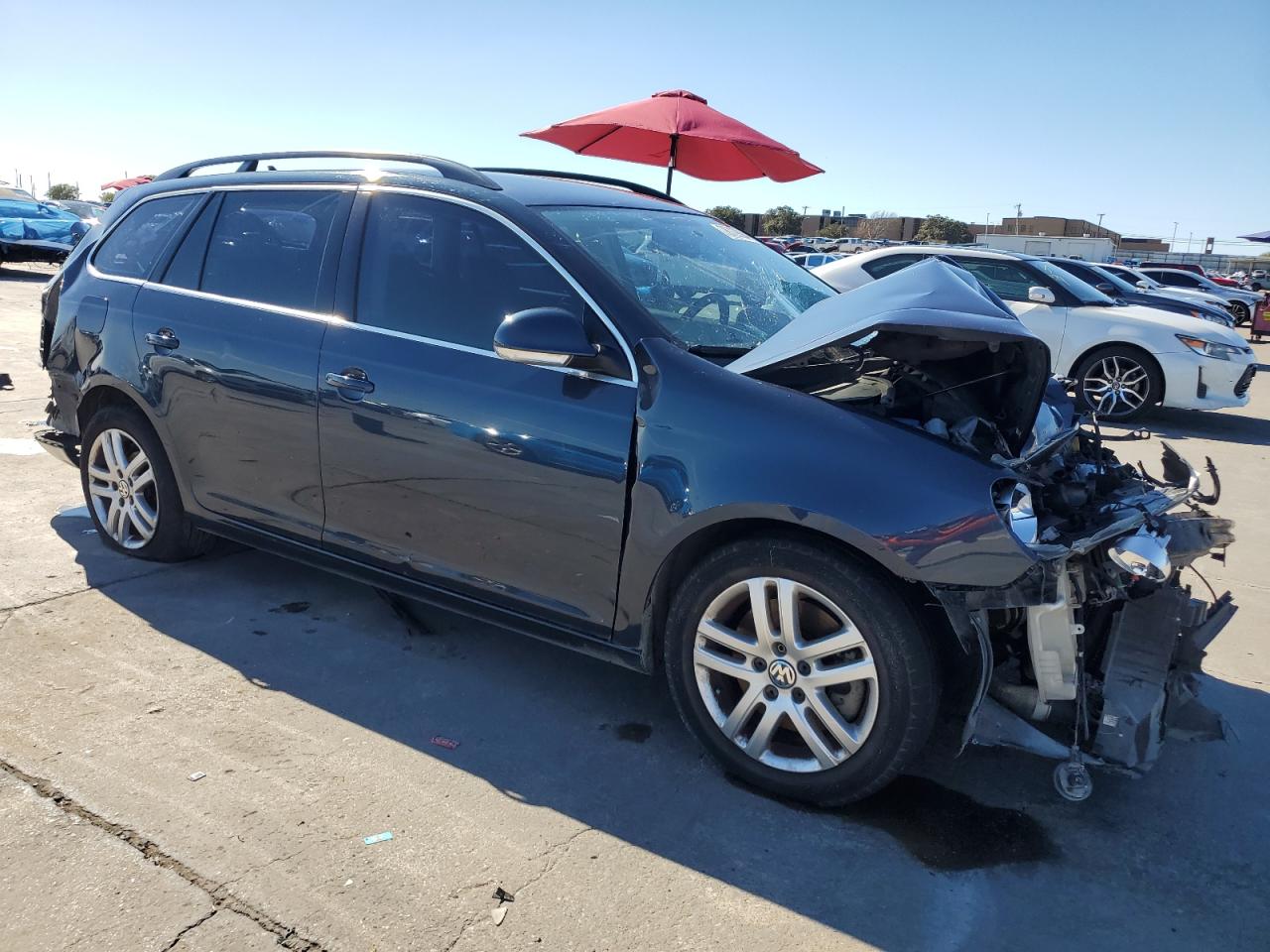 2010 Volkswagen Jetta - Image 4