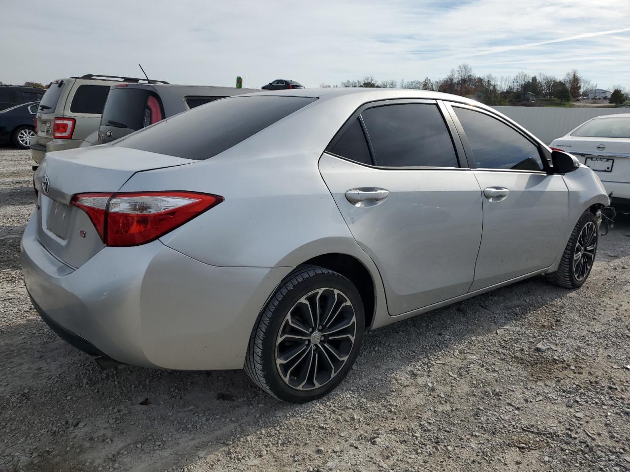 VIN 5YFBURHE7GP533478 2016 TOYOTA COROLLA no.3