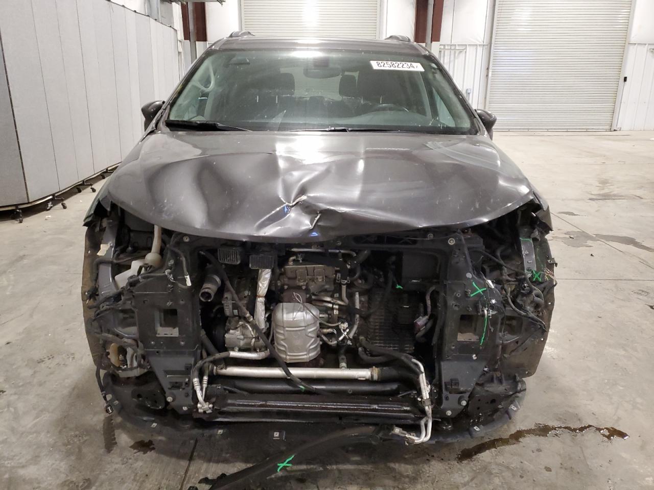 2017 Chrysler Pacifica - Image 5