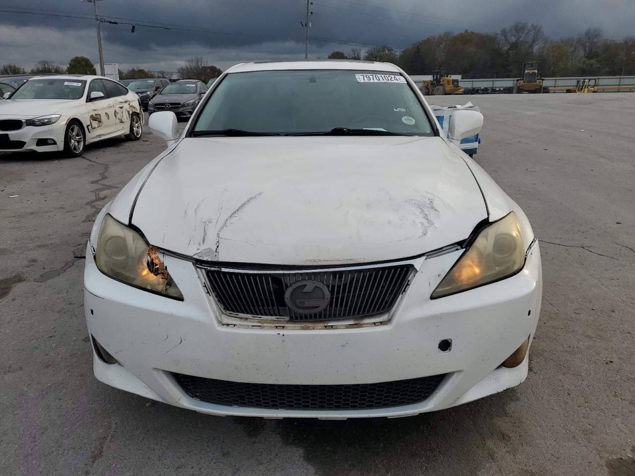 2006 Lexus IS - Image 5