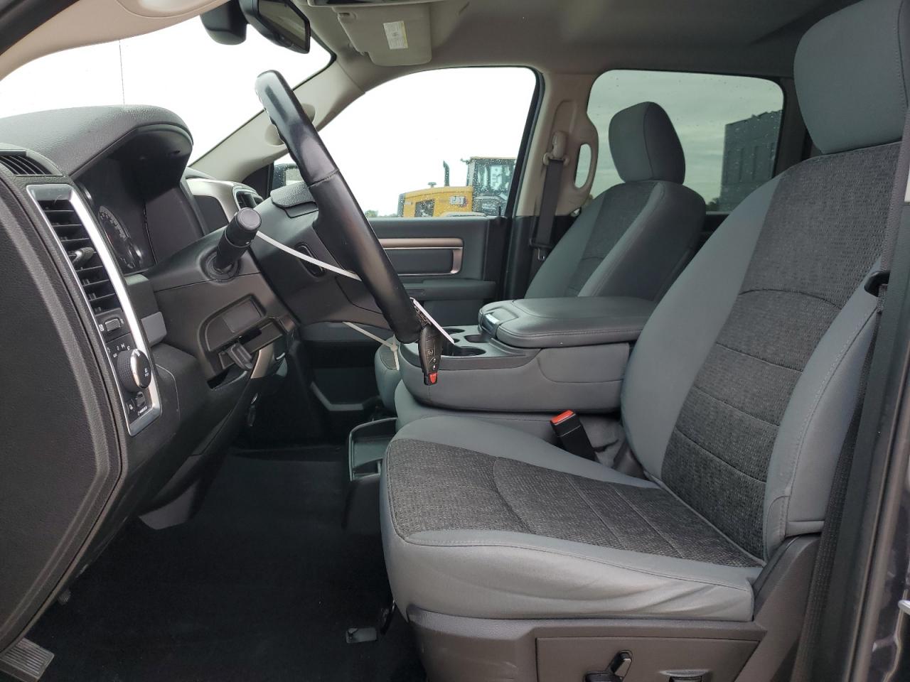 2019 RAM 1500 - Image 7