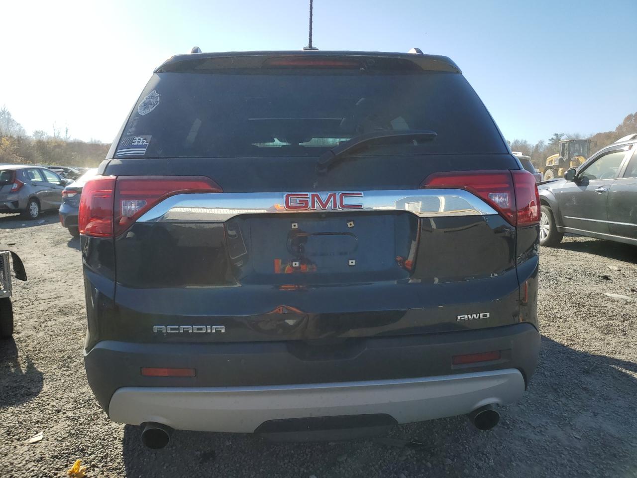 2017 GMC Acadia - Image 6