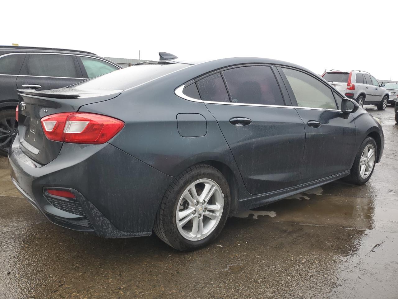 2017 Chevrolet Cruze - Image 3