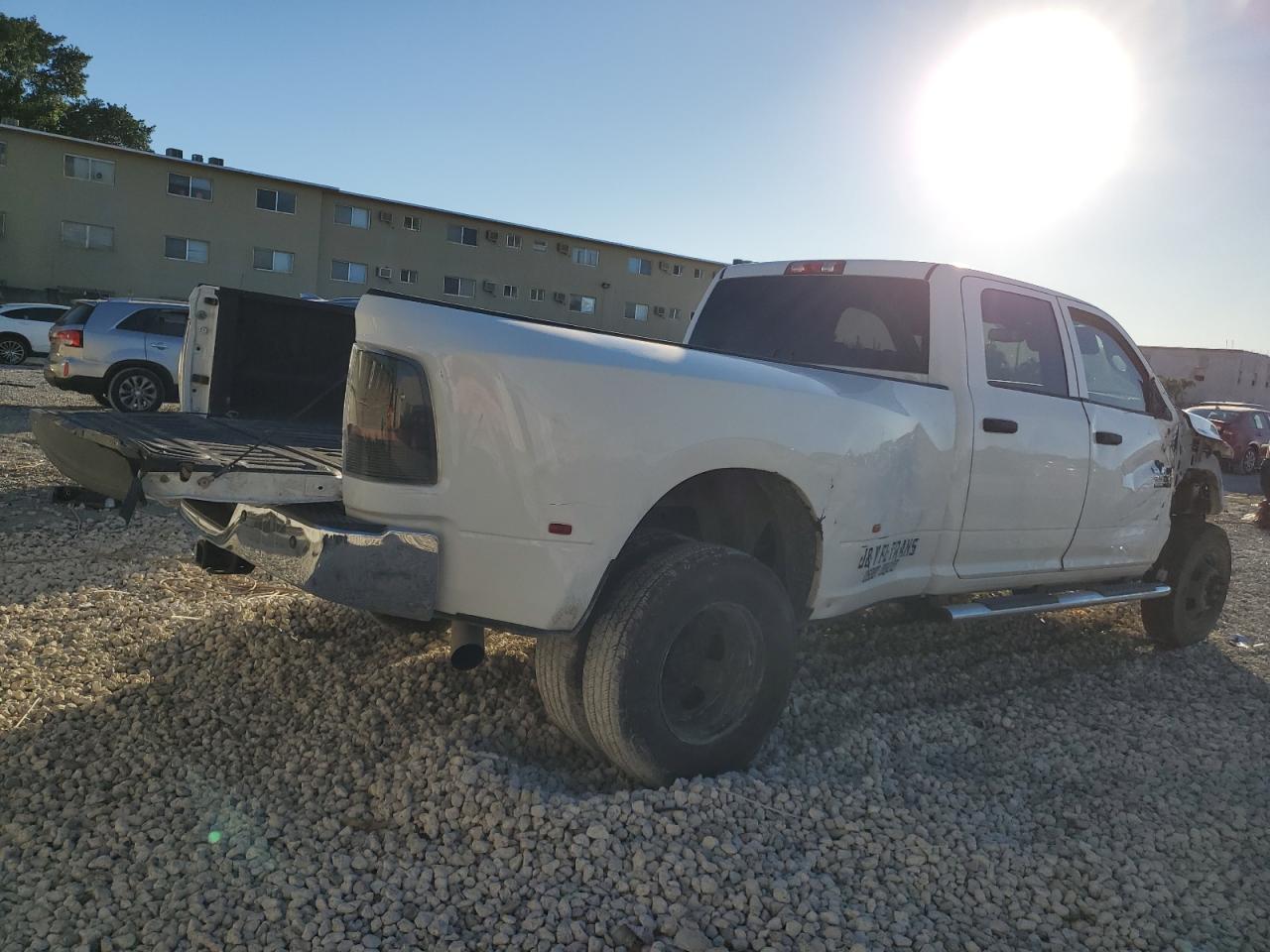 2018 RAM 3500 - Image 3