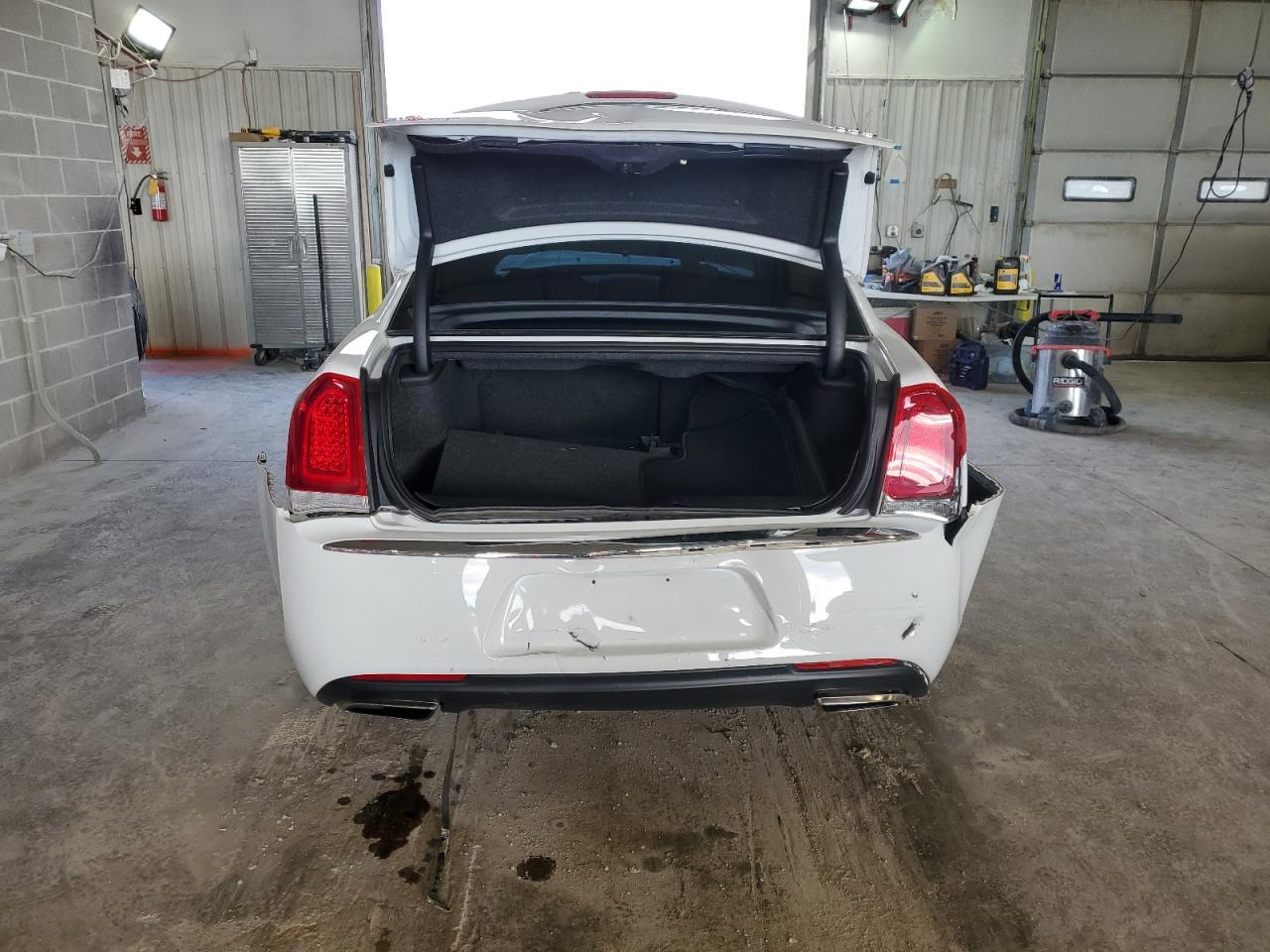 2022 Chrysler 300 Touring VIN: 2C3CCARG8NH100185 Lot: 79648404
