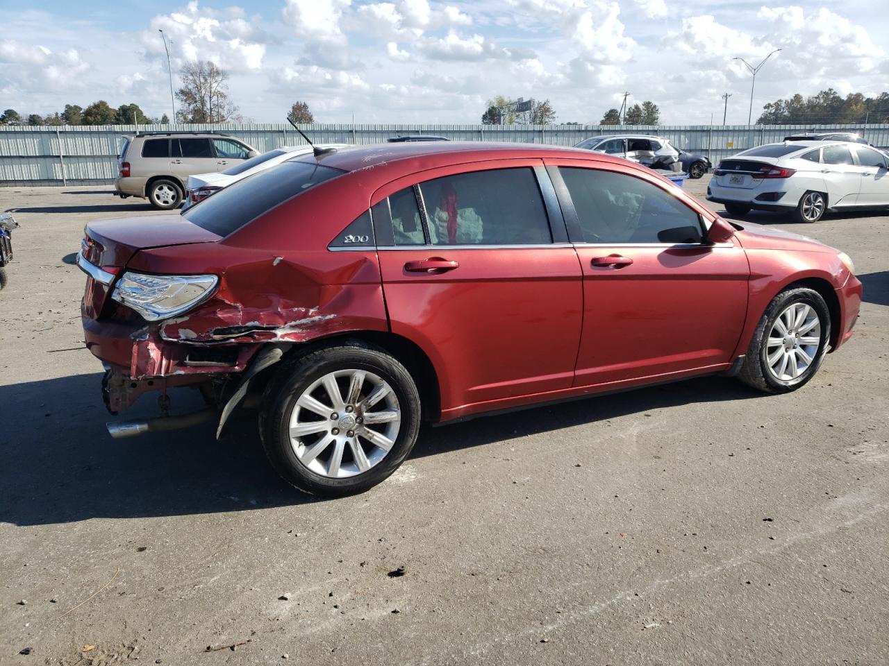 2014 Chrysler 200 - Image 3