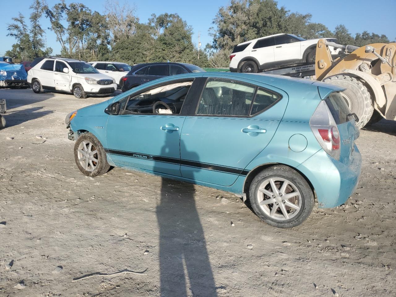 VIN JTDKDTB32E1075337 2014 TOYOTA PRIUS no.2