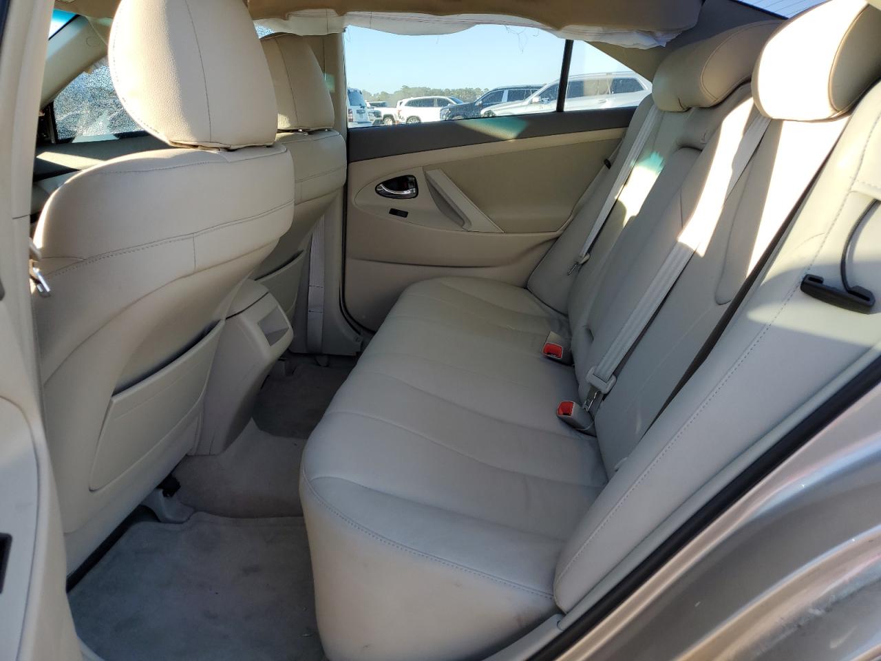 2009 Toyota Camry - Image 10