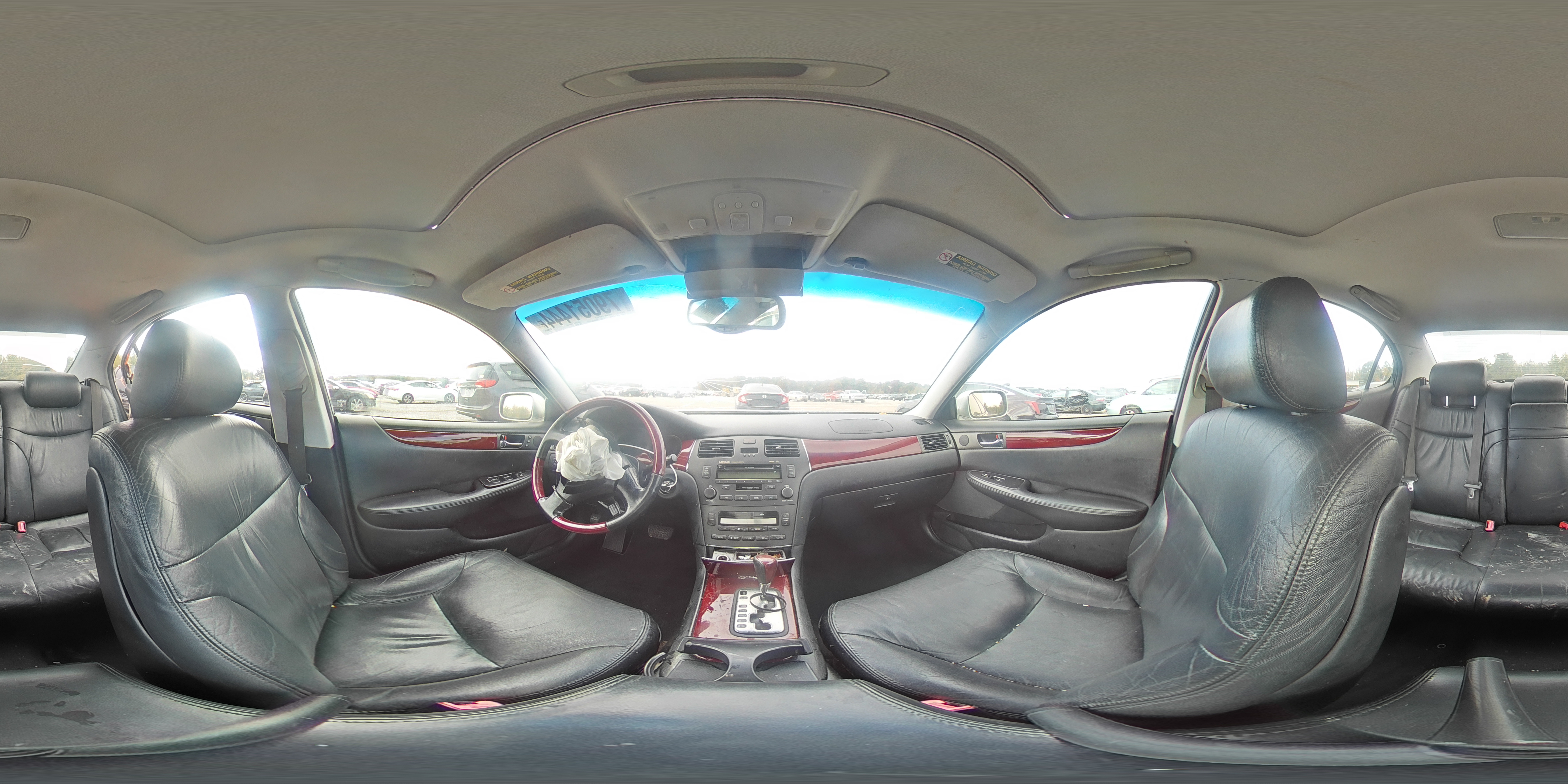 2004 Lexus ES - Image 13
