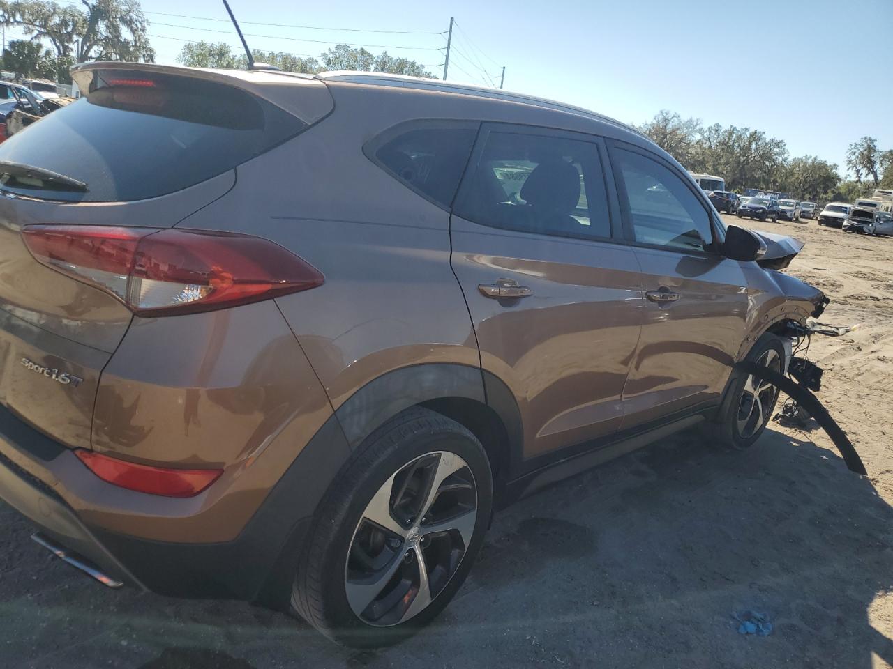2016 Hyundai Tucson - Image 3