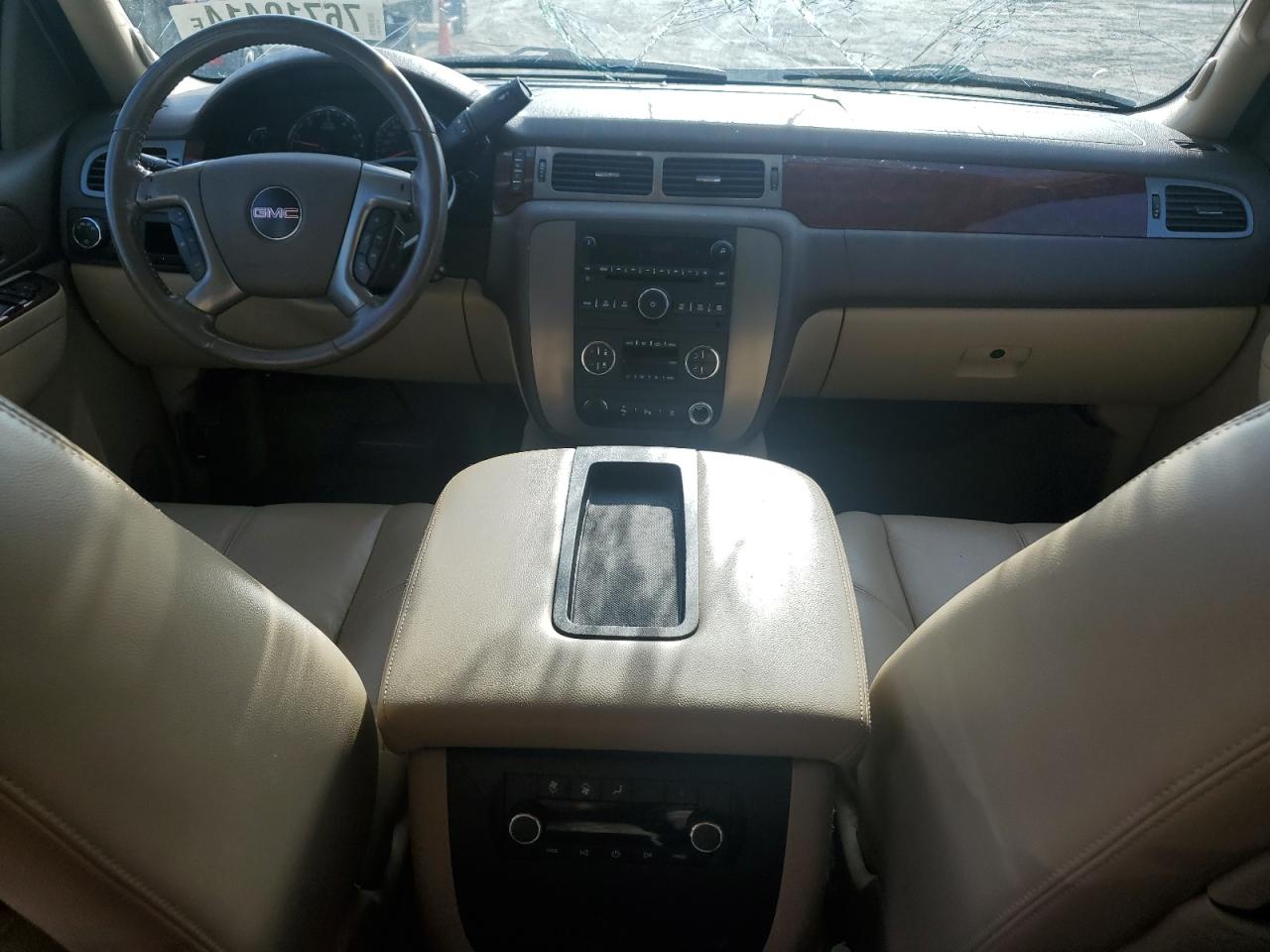 2010 GMC Yukon - Image 8