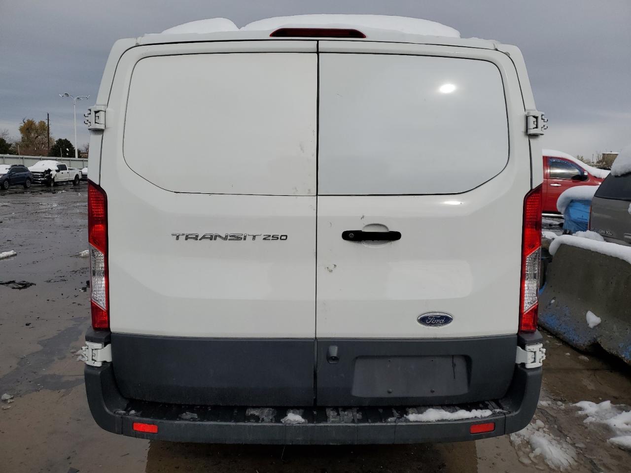 VIN 1FTYR1YMXJKA92567 2018 FORD TRANSIT no.6