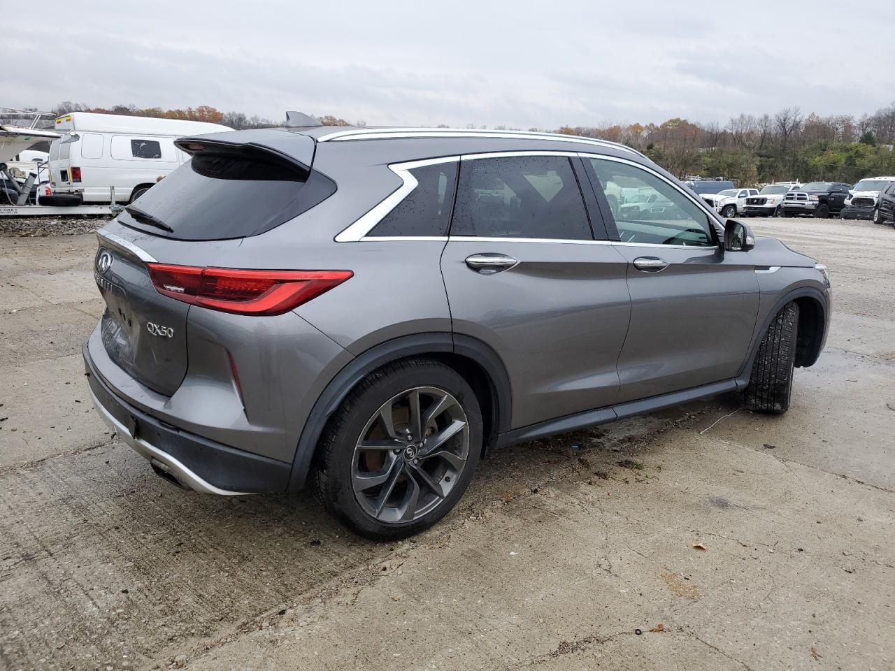 2019 Infiniti QX50 - Image 3