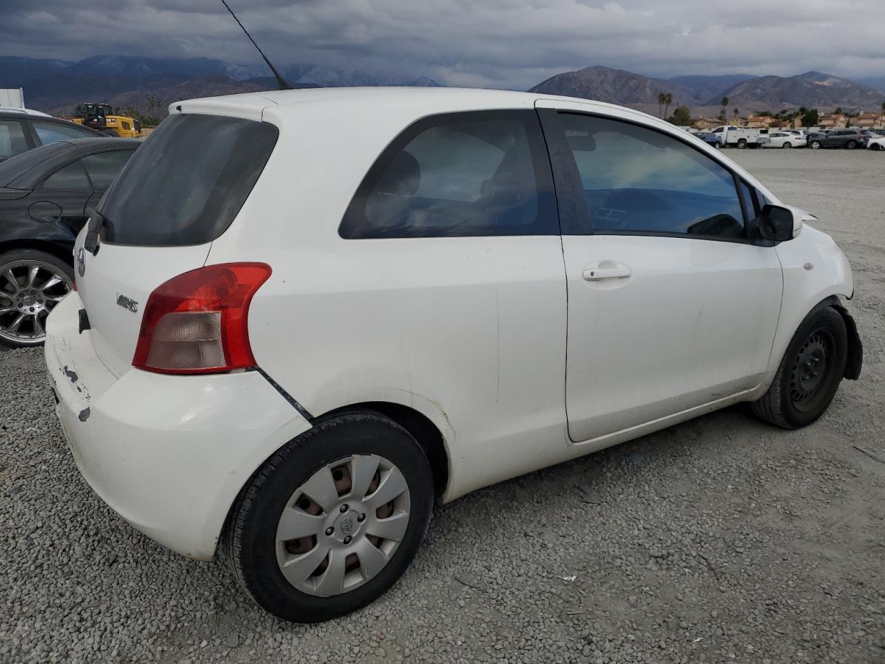 2007 Toyota Yaris - Image 3