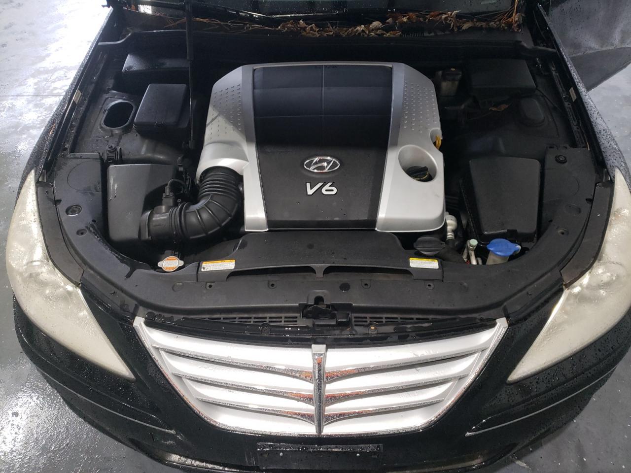 2009 Hyundai Genesis - Image 11
