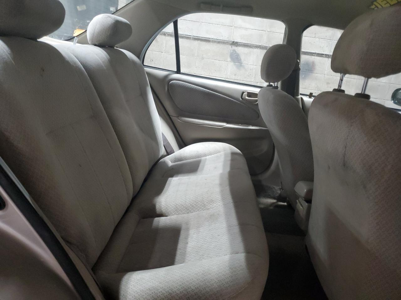 2000 Toyota Corolla - Image 10