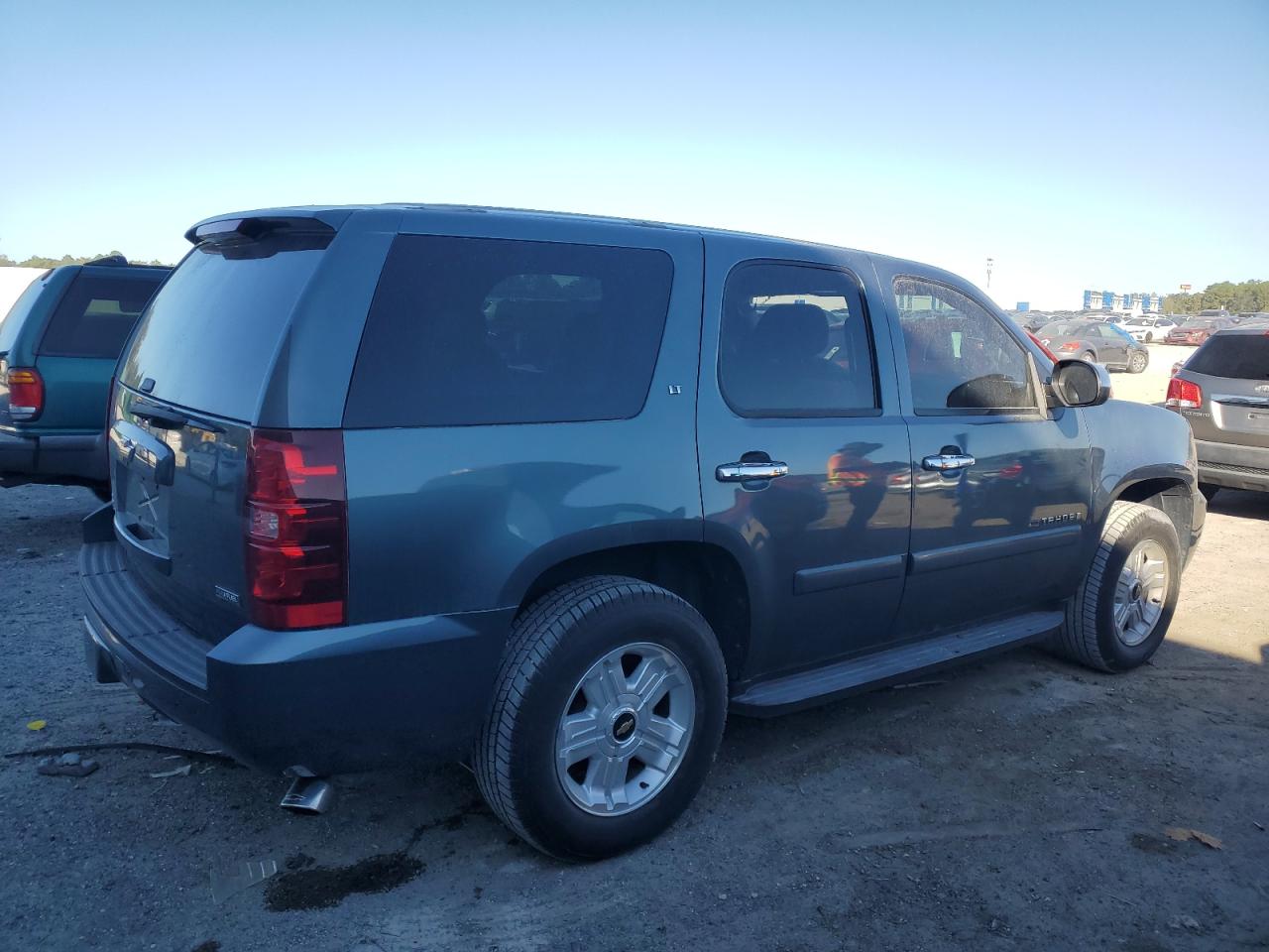 2009 Chevrolet Tahoe - Image 3