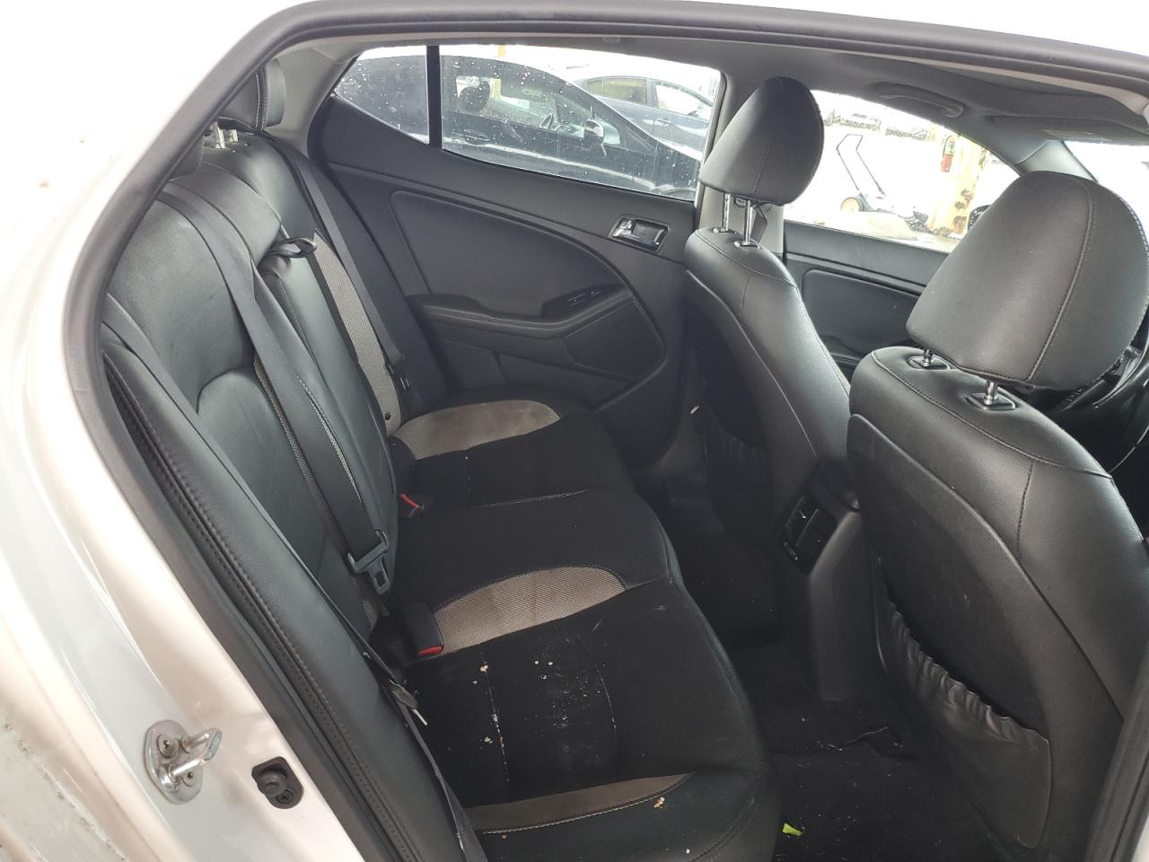 2012 Kia Optima - Image 10
