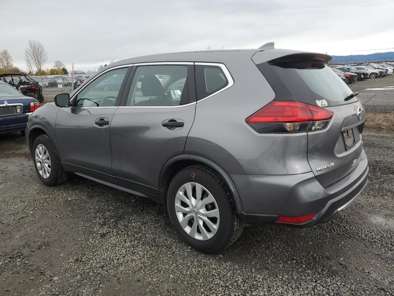 2017 Nissan Rogue - Image 2