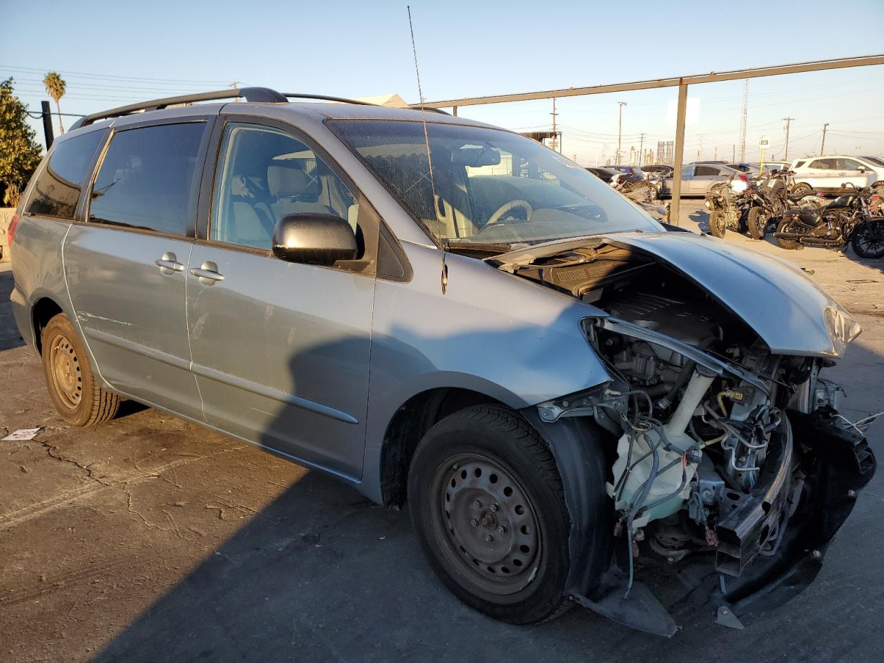 2010 Toyota Sienna - Image 4