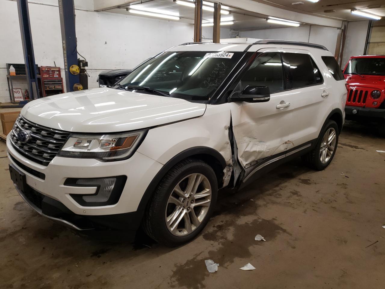 2016 Ford Explorer - Image 1