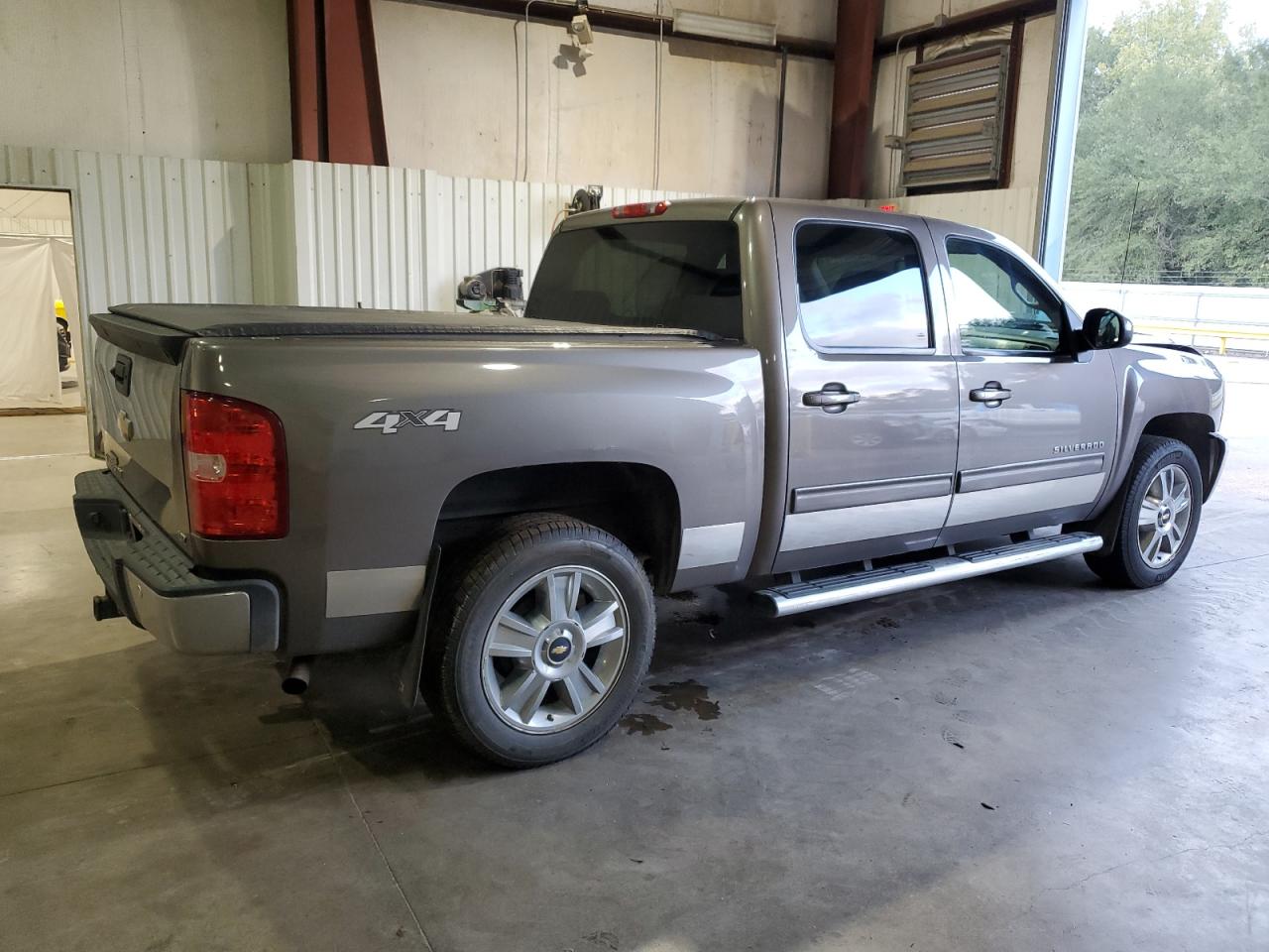 2012 Chevrolet Silverado - Image 3