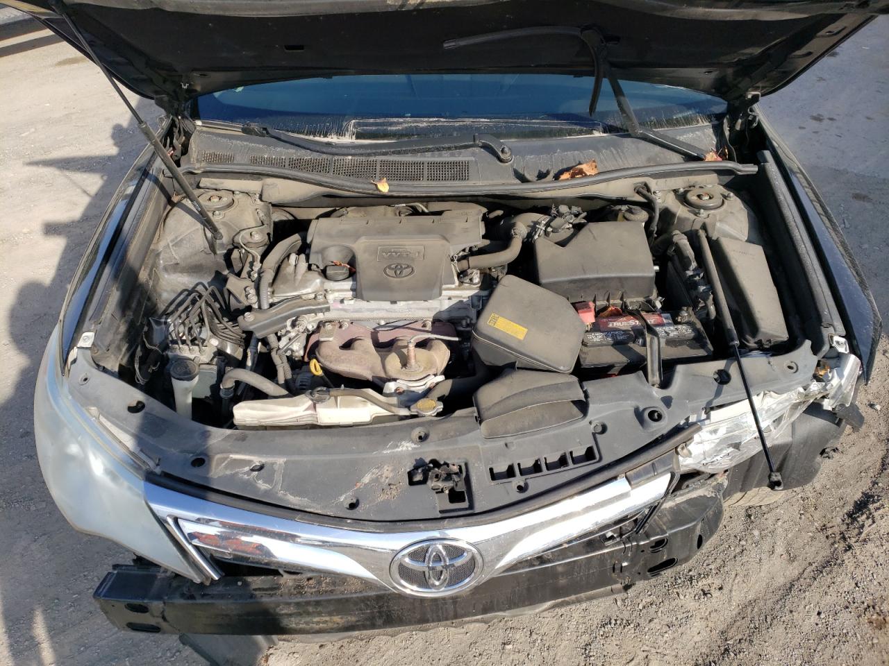 2014 Toyota Camry - Image 11