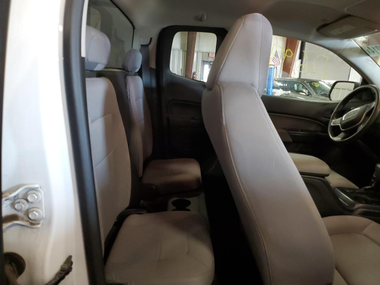 2018 GMC Canyon - Image 10