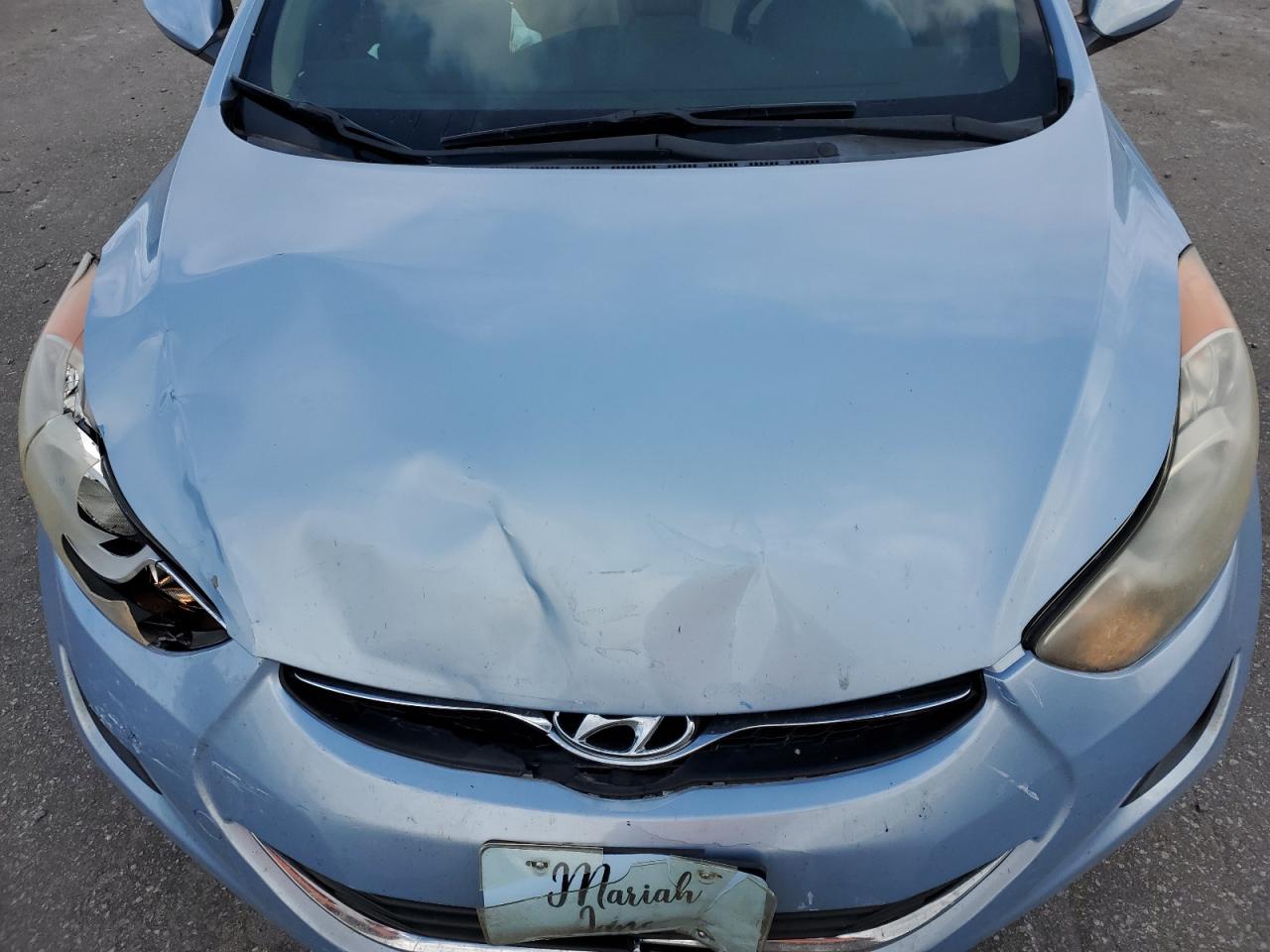 2012 Hyundai Elantra - Image 12