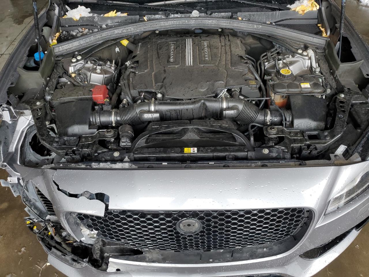 2020 Jaguar F-Pace - Image 12