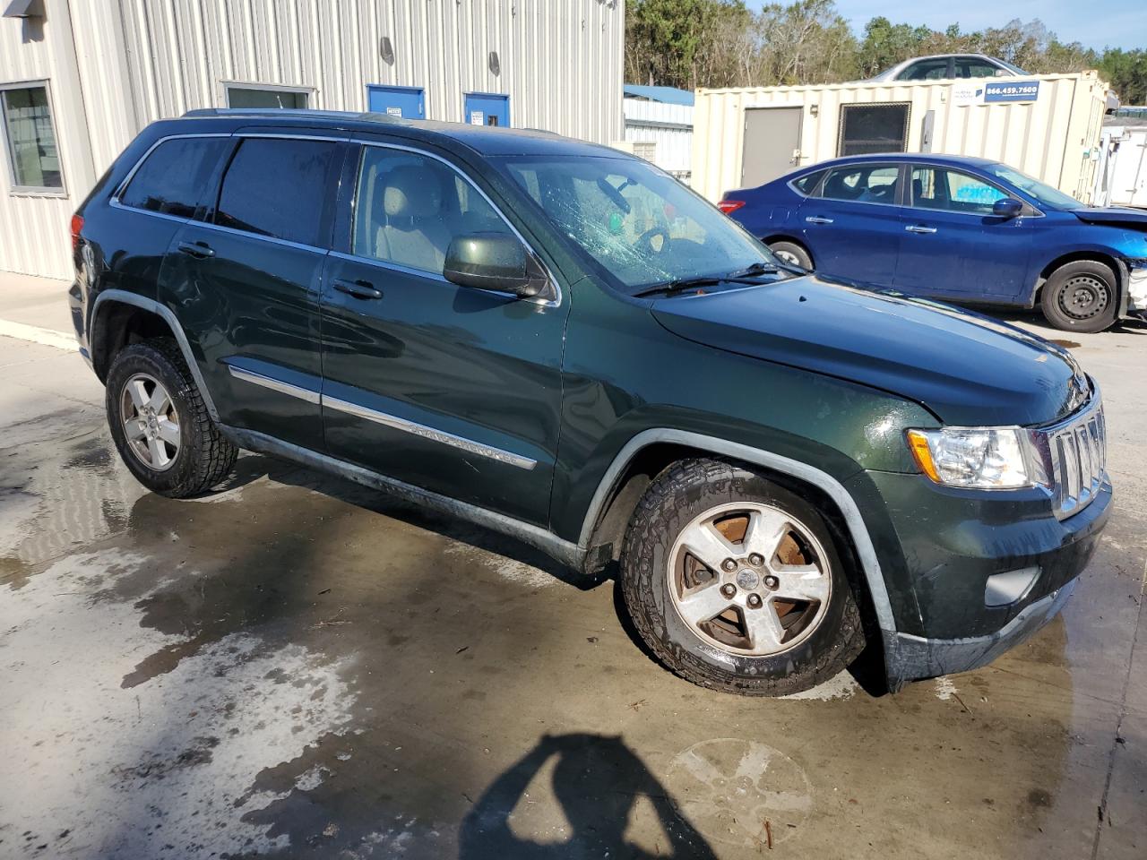 2011 Jeep Grand Cherokee - Image 4
