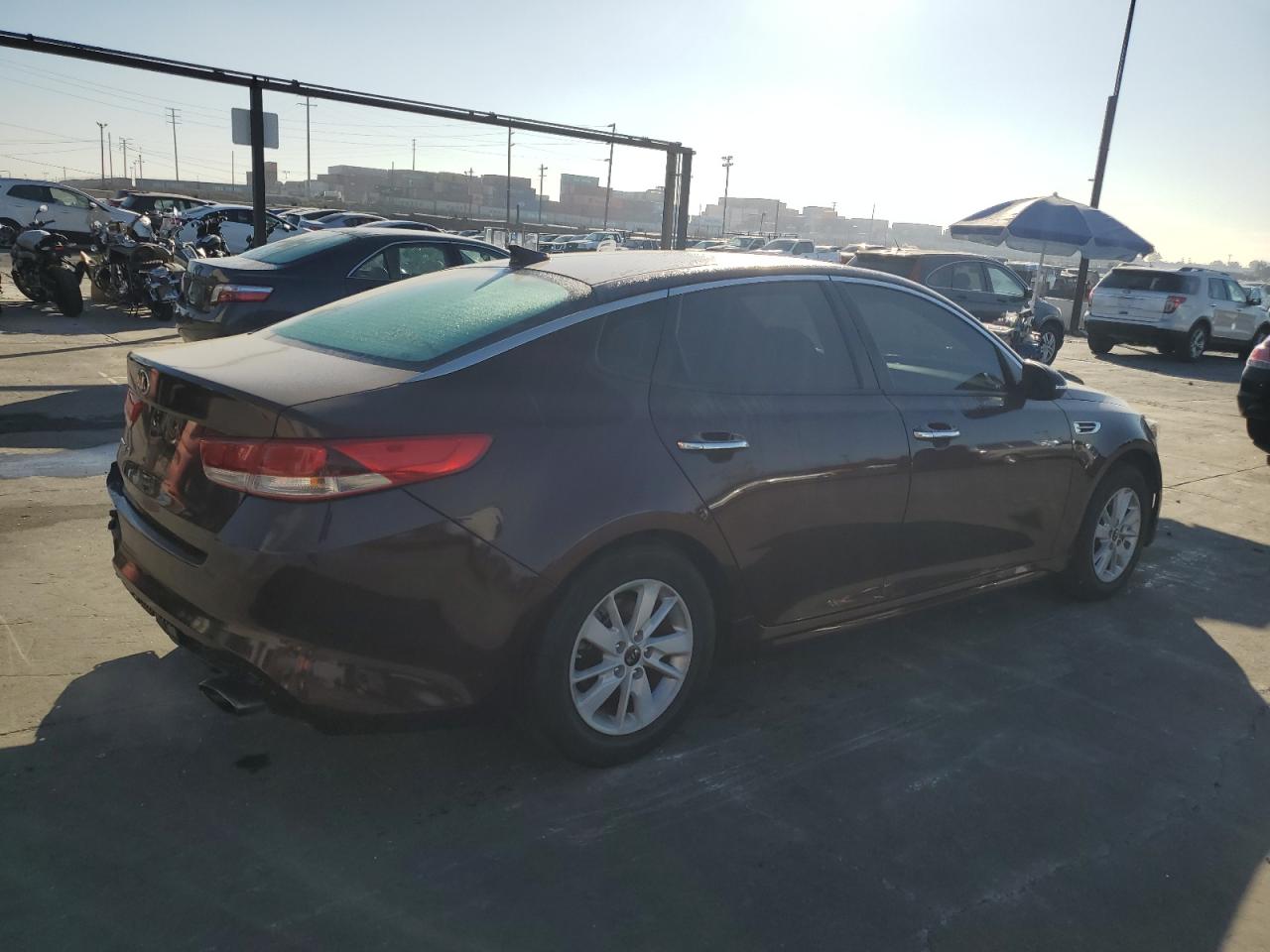 2017 Kia Optima Lx VIN: 5XXGT4L38HG177621 Lot: 78961764