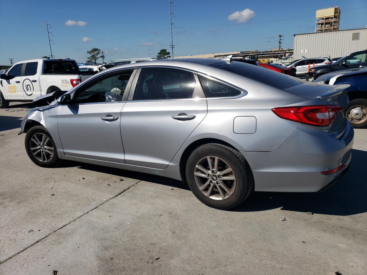 VIN 5NPE24AFXHH501647 2017 HYUNDAI SONATA no.2