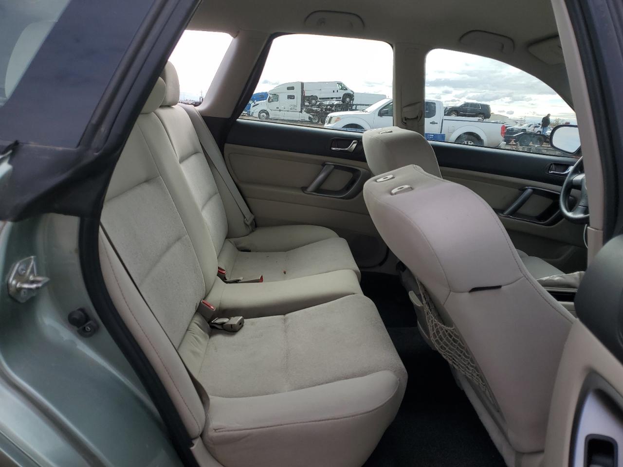 2009 Subaru Outback - Image 10