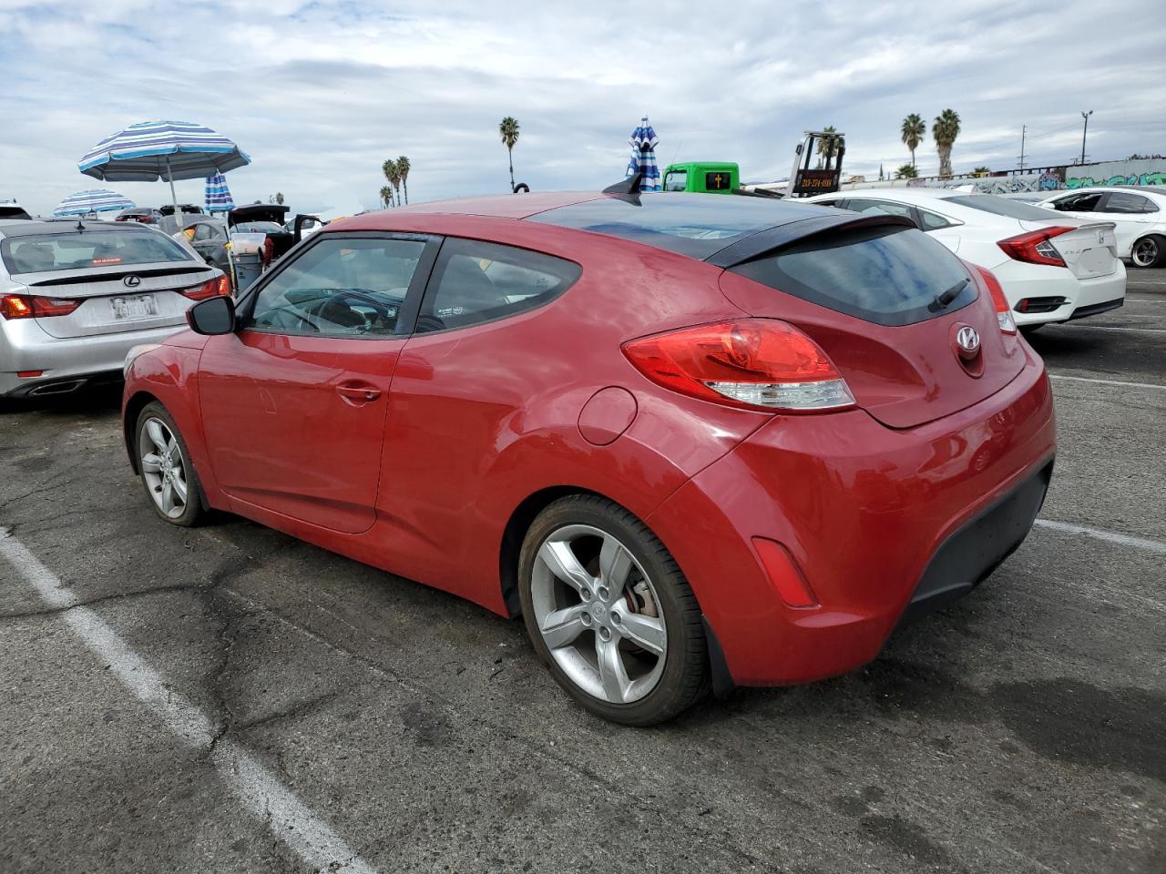2013 Hyundai Veloster - Image 2