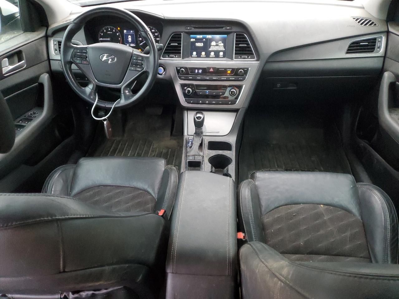 2017 Hyundai Sonata - Image 8