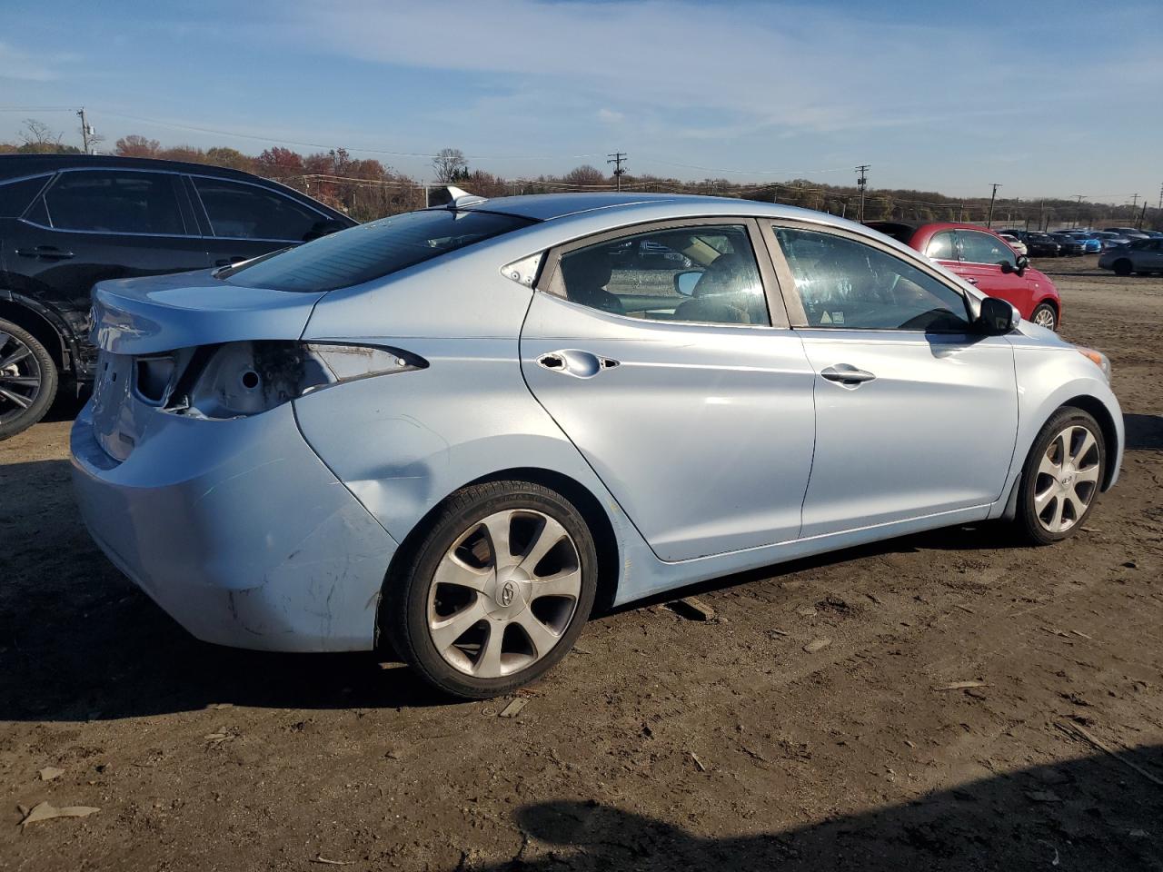 2013 Hyundai Elantra - Image 3