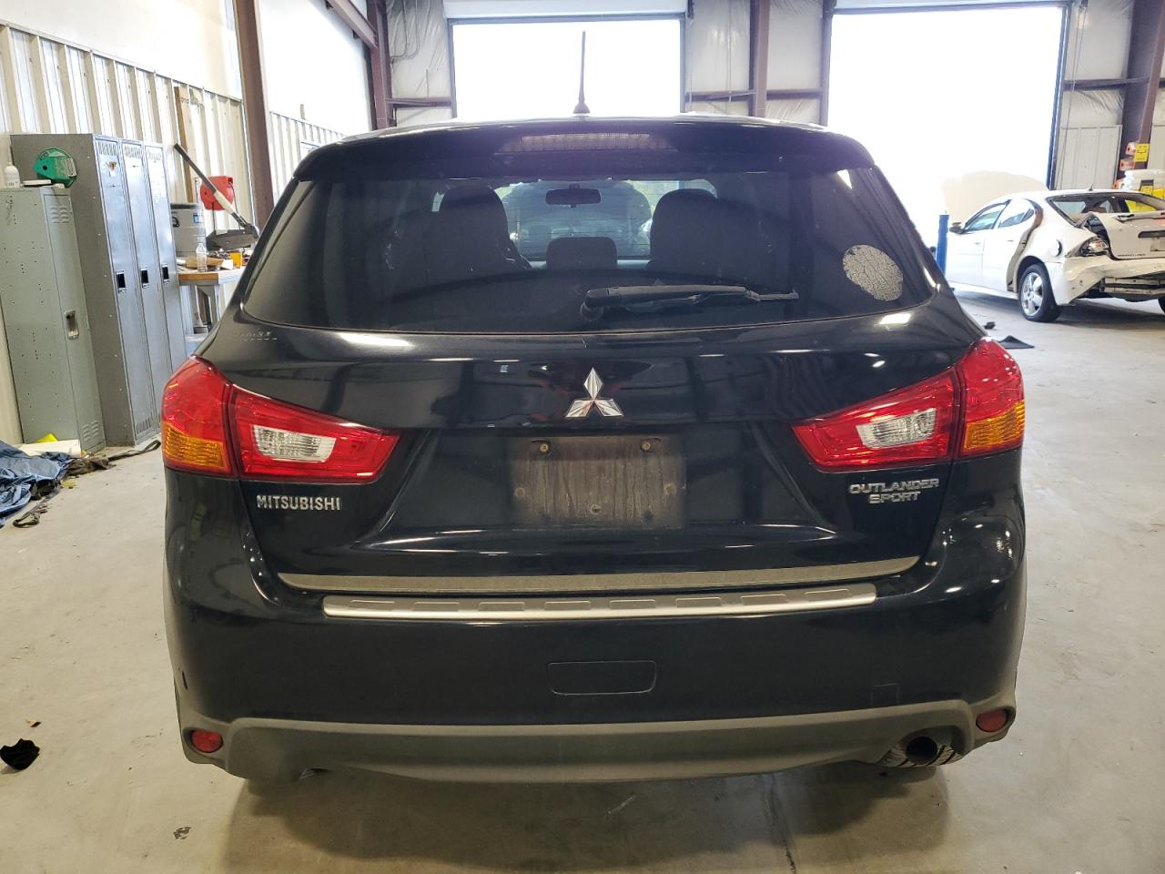 2013 Mitsubishi Outlander - Image 6