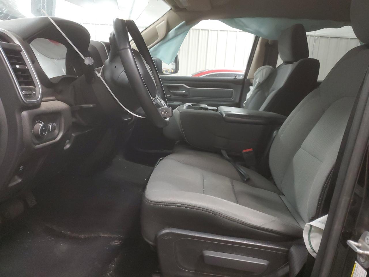 2019 RAM 1500 - Image 7