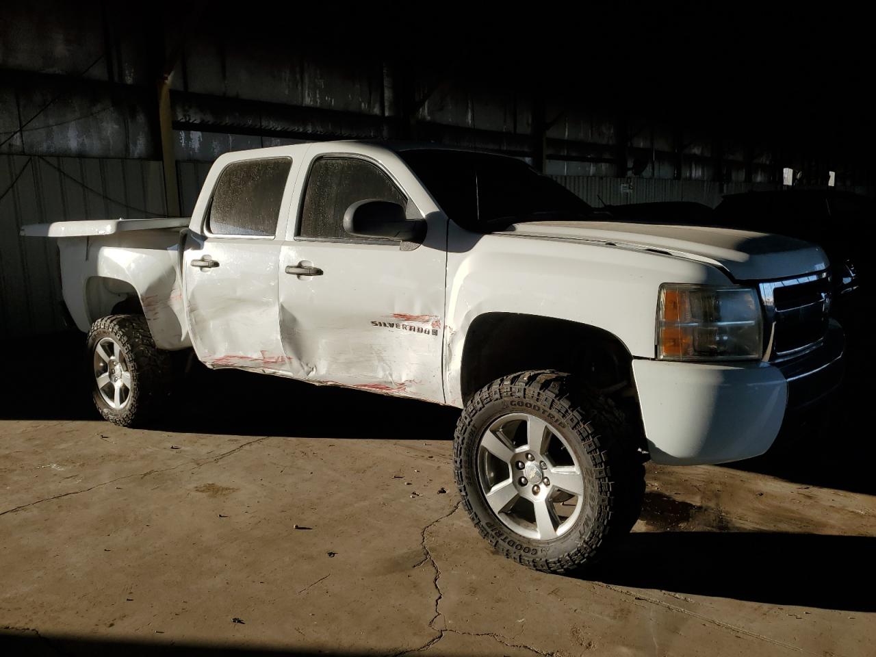 2007 Chevrolet Silverado - Image 4