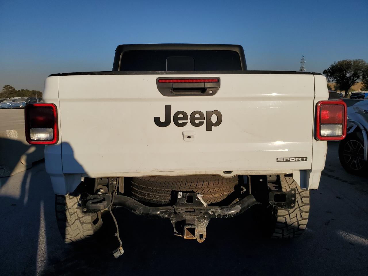 2020 Jeep Gladiator - Image 6