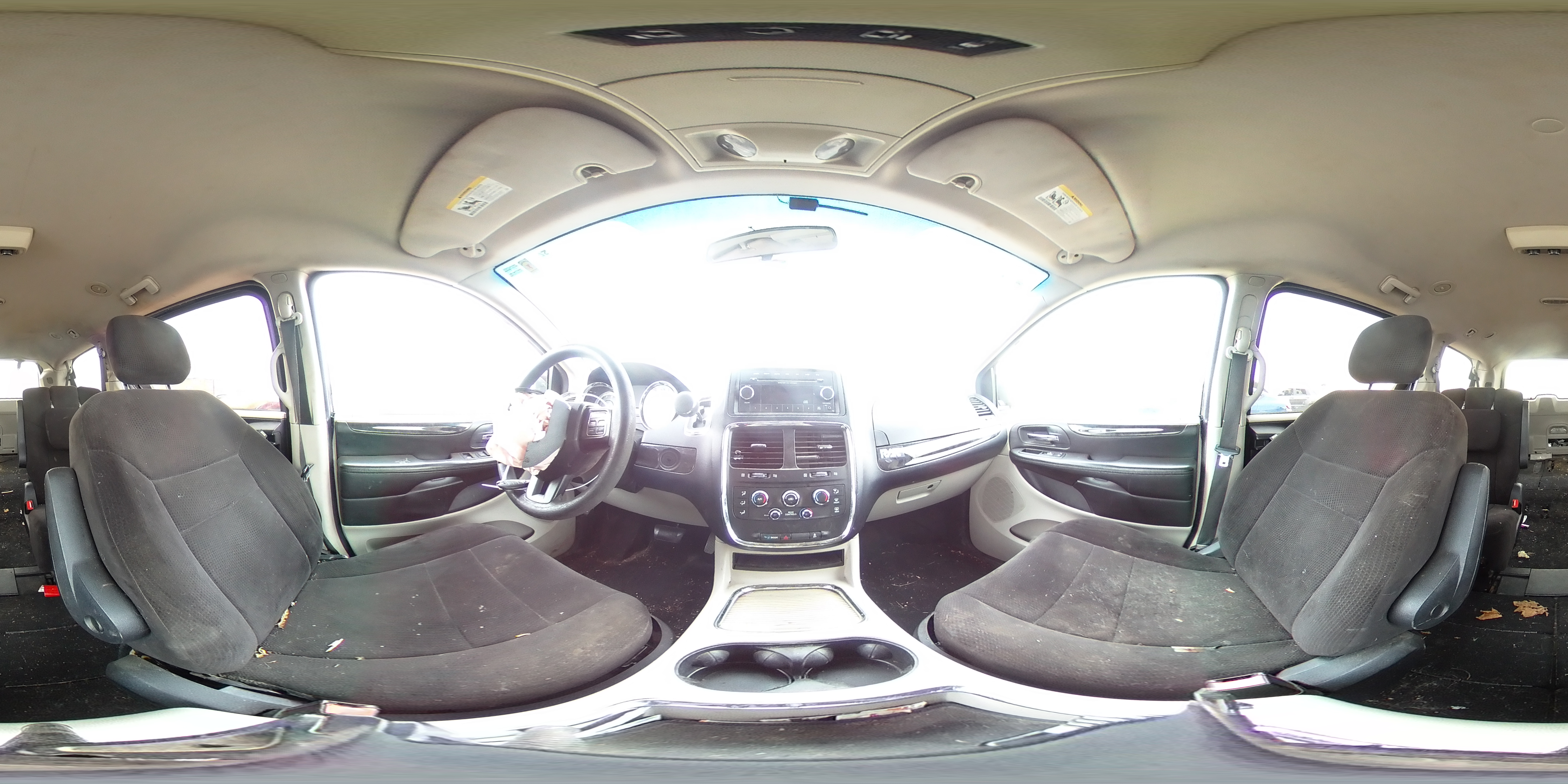 2012 Dodge Caravan - Image 13