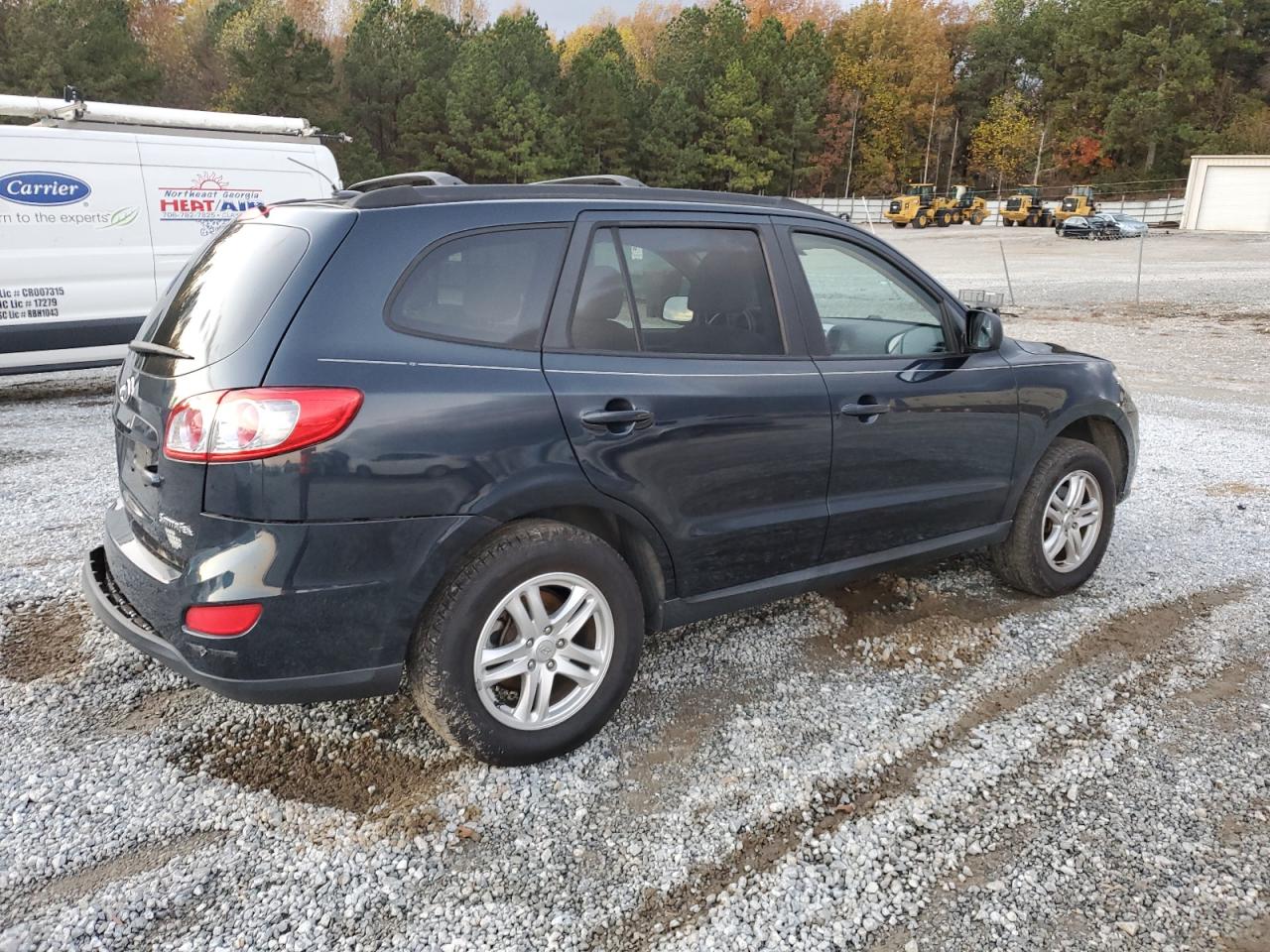 2010 Hyundai Santa Fe - Image 3