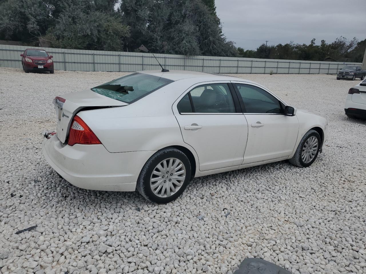 2010 Ford Fusion - Image 3