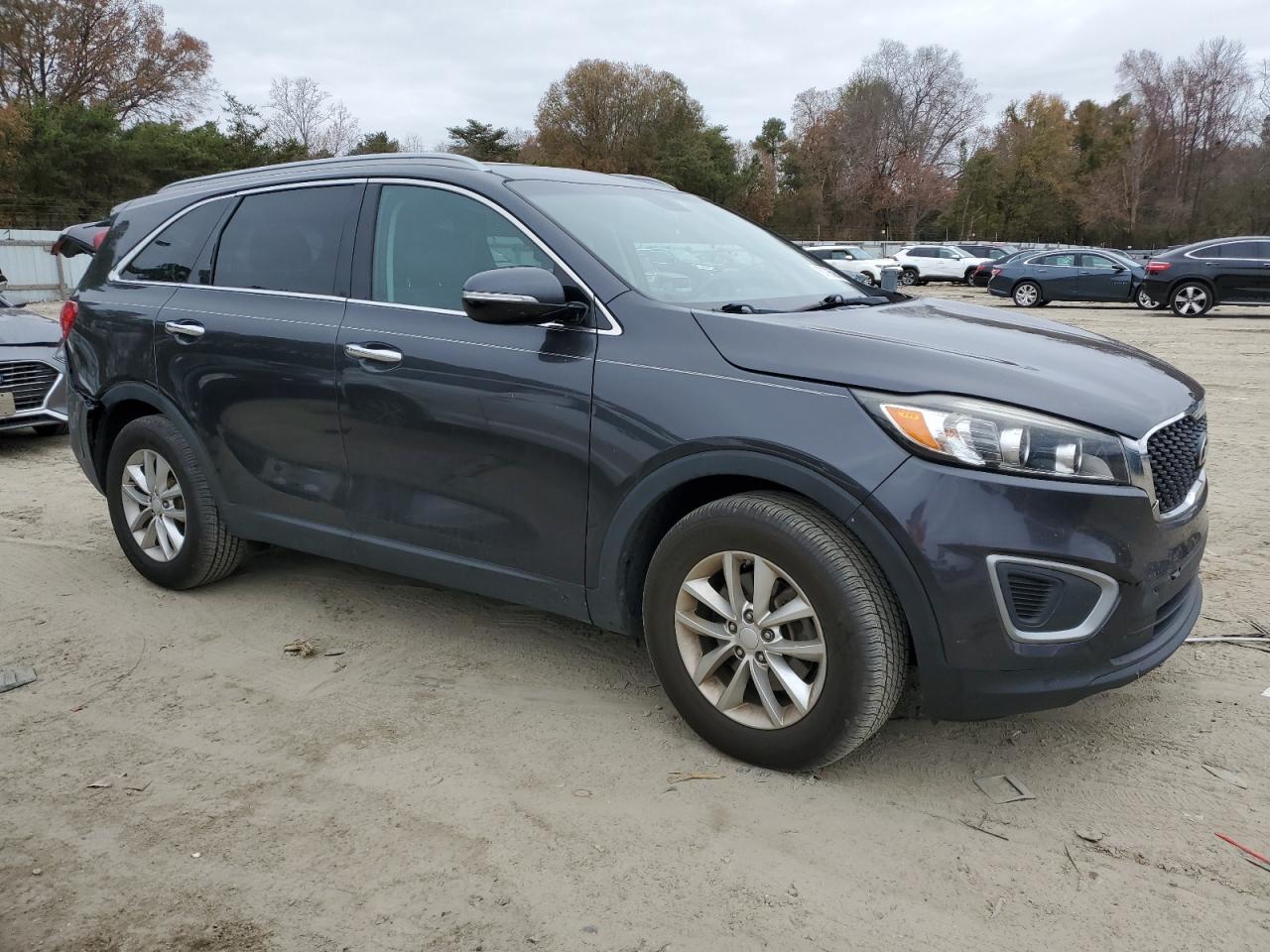 2017 Kia Sorento - Image 4