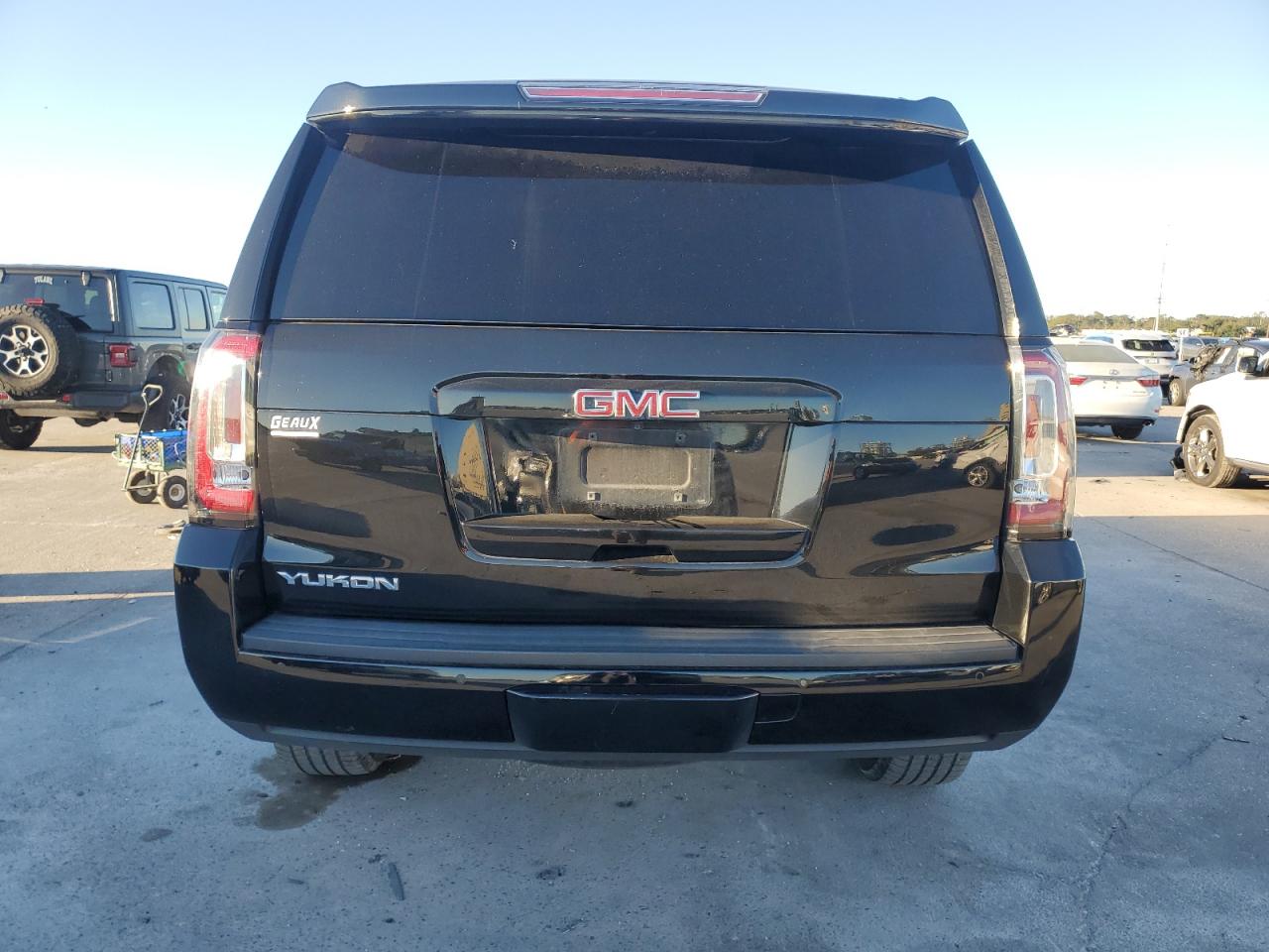 VIN 1GKS1AKC8GR384140 2016 GMC YUKON no.6