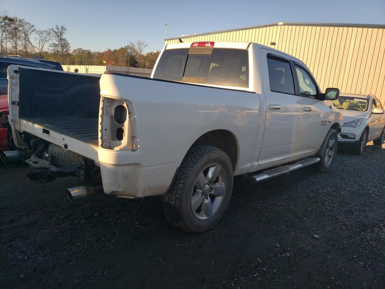2014 RAM 1500 - Image 3